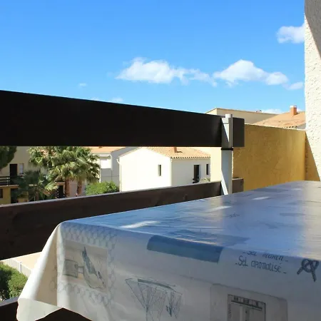 Cap D'agde, 2 Pieces, 4 Personnes - Fr-1-607-112